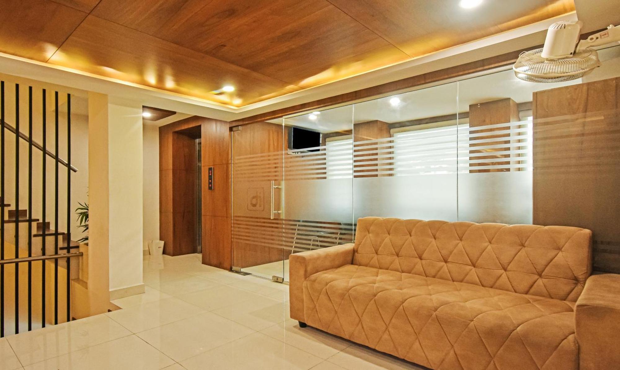 Itsy Hotels Deluxe Inn Chennai Exterior foto
