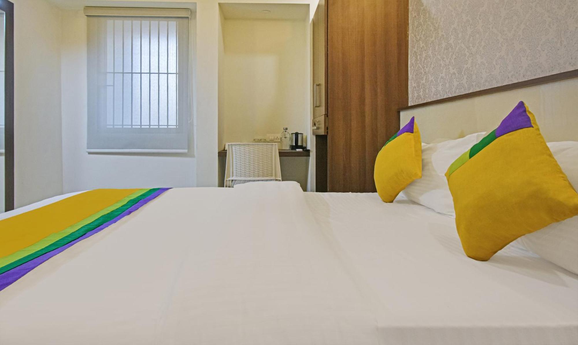 Itsy Hotels Deluxe Inn Chennai Exterior foto