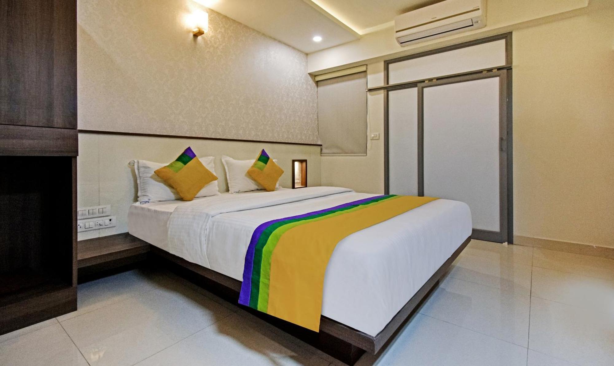 Itsy Hotels Deluxe Inn Chennai Exterior foto