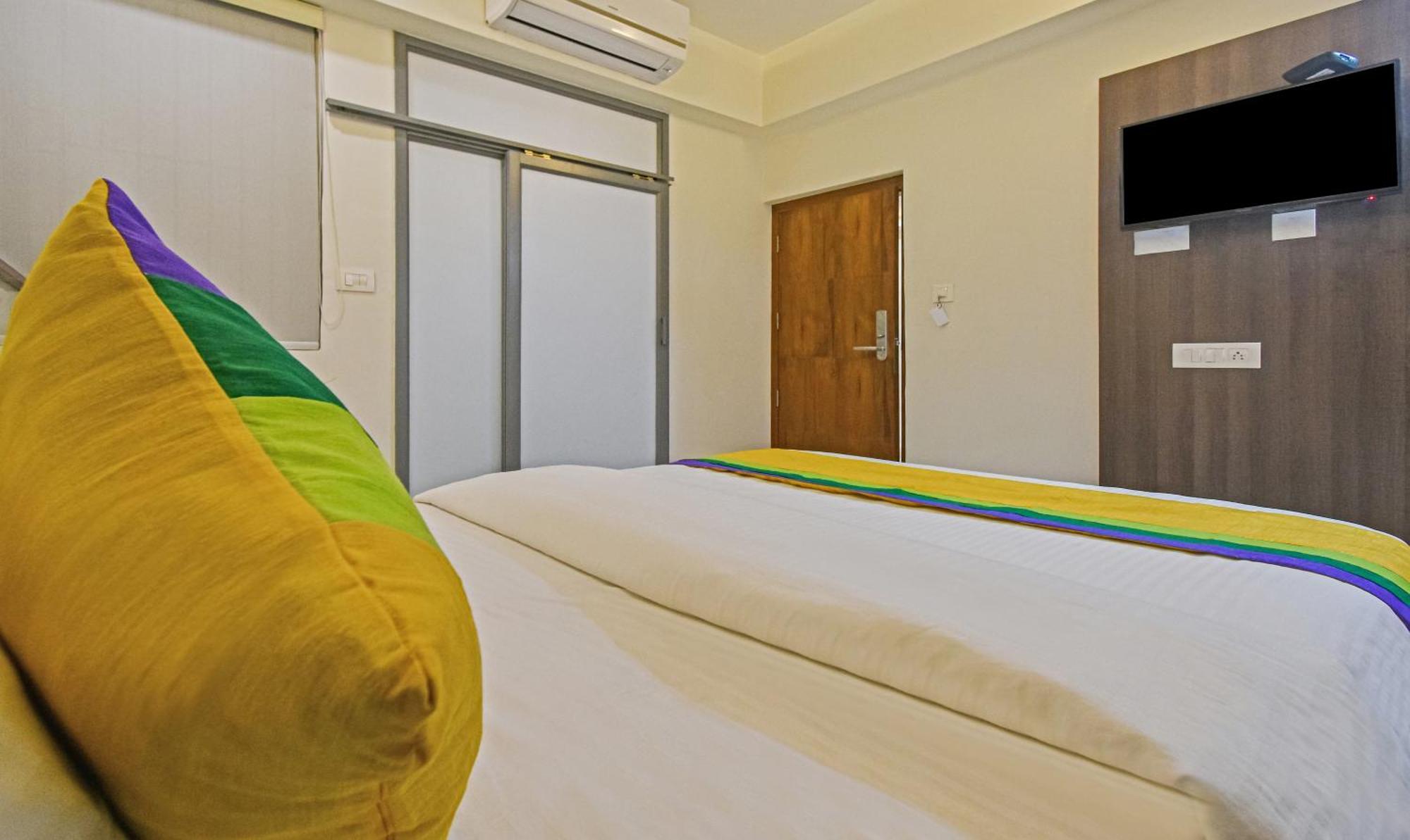 Itsy Hotels Deluxe Inn Chennai Exterior foto